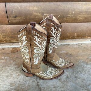 Circle G Tan and Cream Cowboy Boots